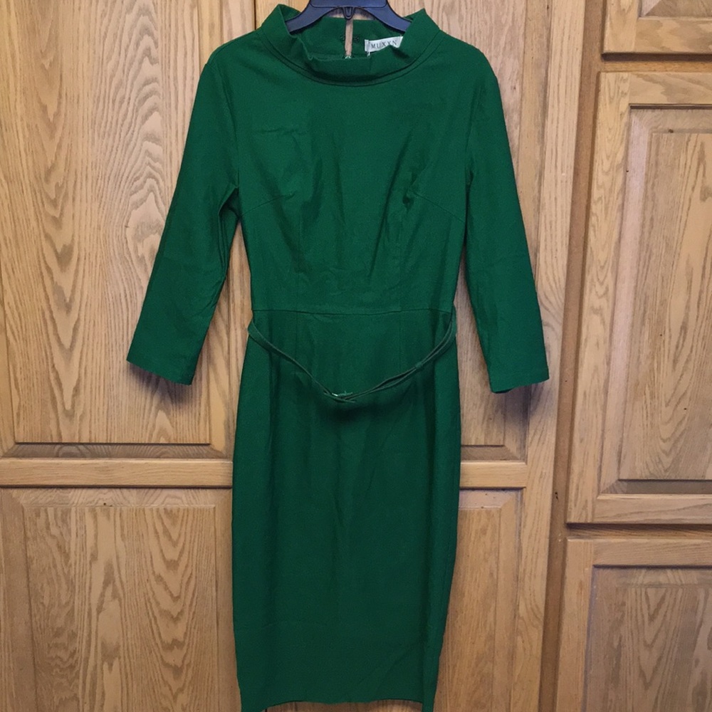 MUXXN Roll Collar Emerald Green Dress